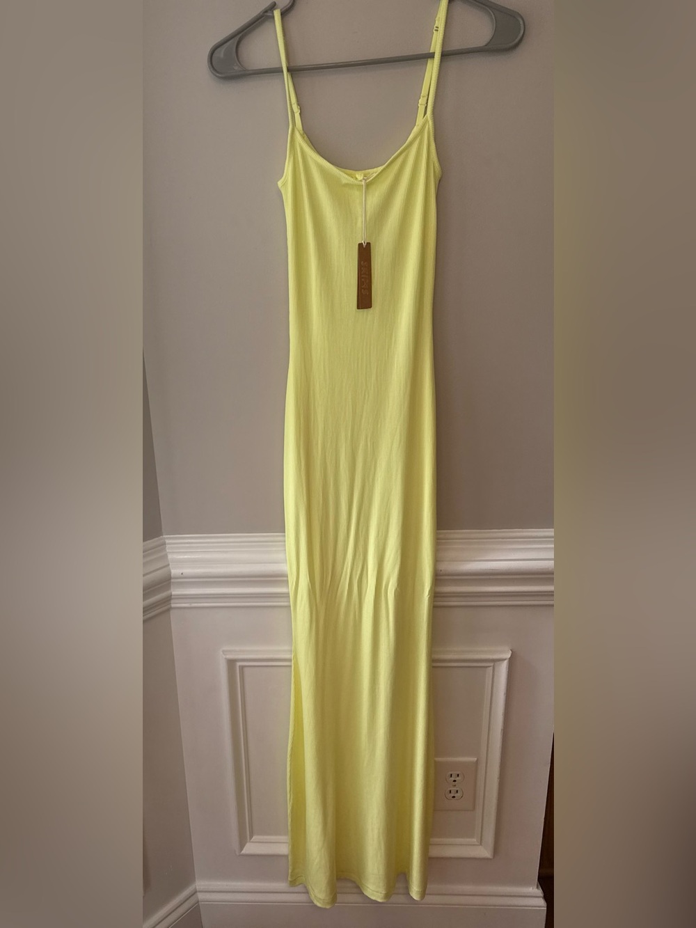 Skims Women’s long Skip Dress Lemonade Size XS